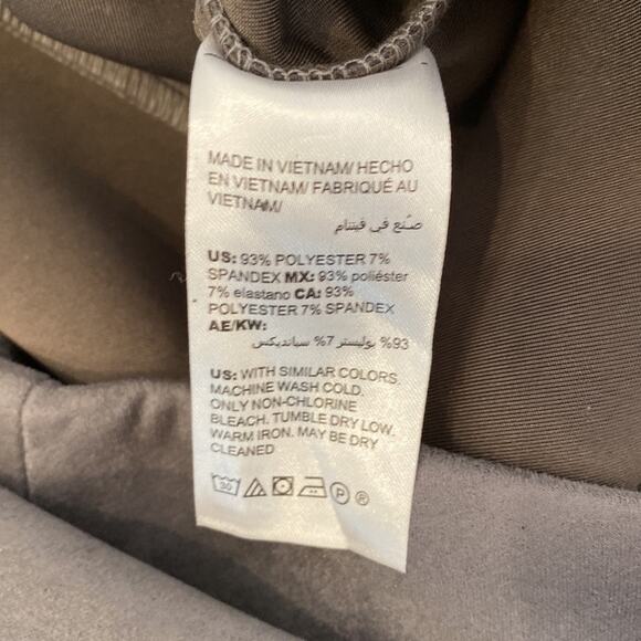 Chico’s Women’s Gray Faux Suede Leggings Luxe EUC Sz 16 Polyester Elastic Waist - Picture 4 of 10